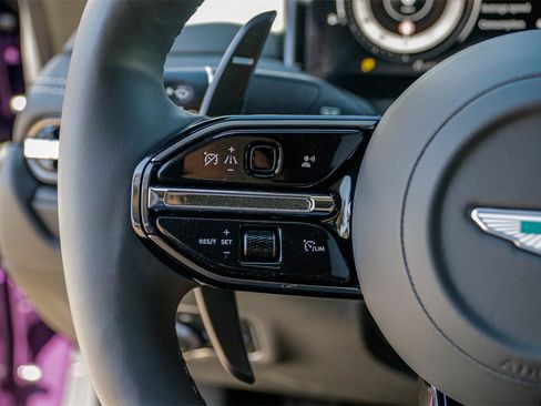 Used 2024 Aston Martin DB12 Coupe image 21