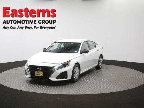 Used 2024 Nissan Altima 2.5 S FWD image 53