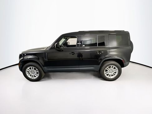 Used 2024 Land Rover Defender 110 S AWD/4WD image 8