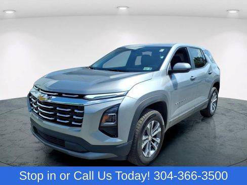 Used 2026 Chevrolet Equinox LT AWD/4WD image 2