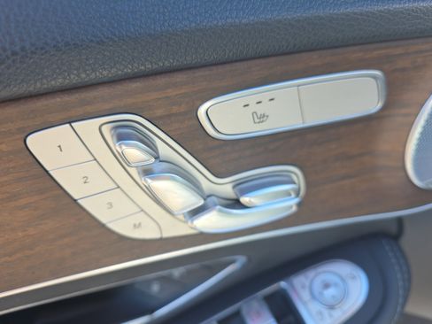 Used 2019 Mercedes-Benz C 300 Sedan image 13