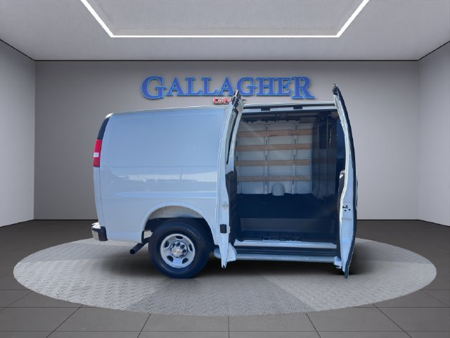 Used 2025 Chevrolet Express 2500 w/ Driver Convenience Package RWD image 21