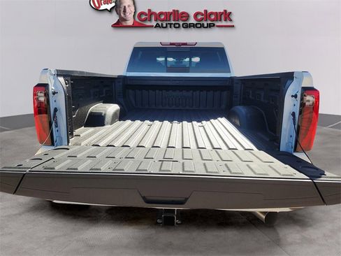 New 2026 GMC Sierra 2500 Denali w/ Denali Reserve Package image 12