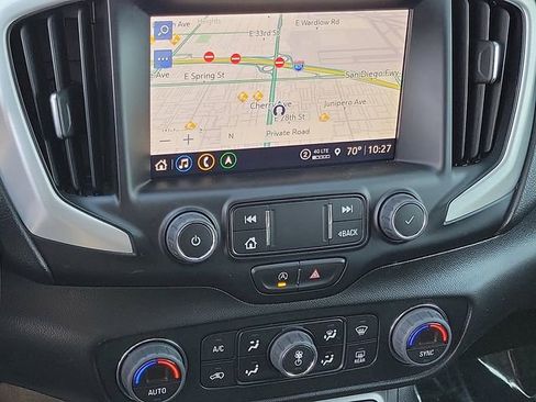 Used 2023 GMC Terrain SLT w/ Infotainment Package II image 10