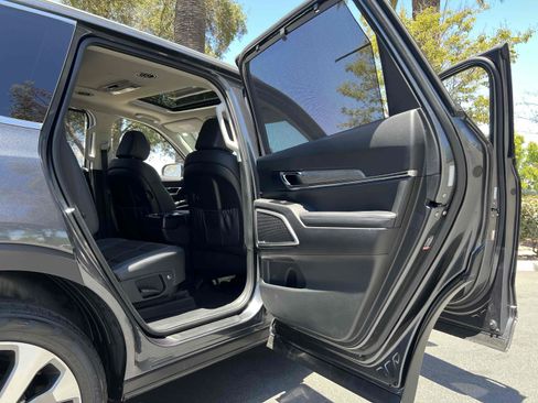 Used 2022 Kia Telluride EX w/ EX Premium Package FWD image 67