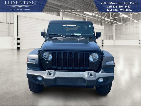 Used 2020 Jeep Wrangler Sport S image 3
