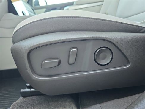 New 2026 GMC Terrain Denali w/ LPO, Floor Liner Package image 18