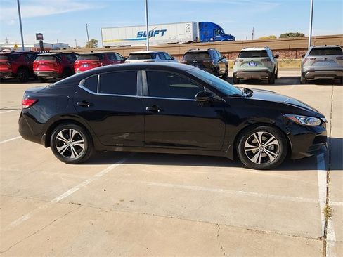 Used 2020 Nissan Sentra SV image 5