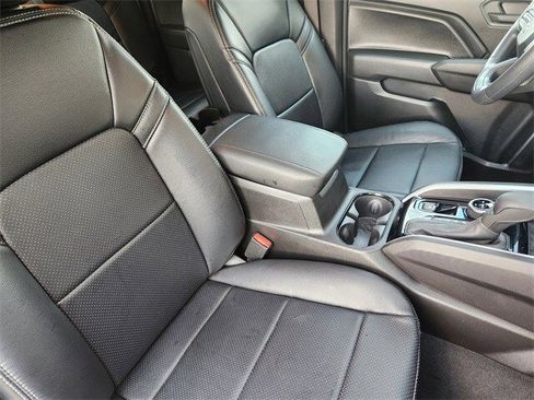 Used 2023 Chevrolet Colorado Trail Boss image 10