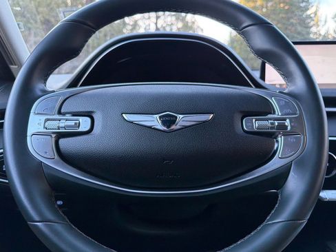 Used 2025 Genesis GV70 2.5T image 33