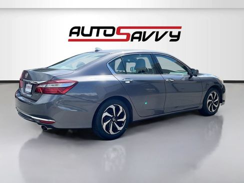 Used 2017 Honda Accord EX-L image 7