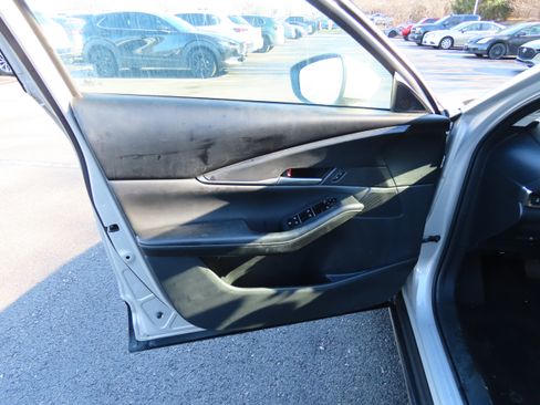 Used 2022 MAZDA CX-30 AWD 2.5 S w/ Select Package image 22