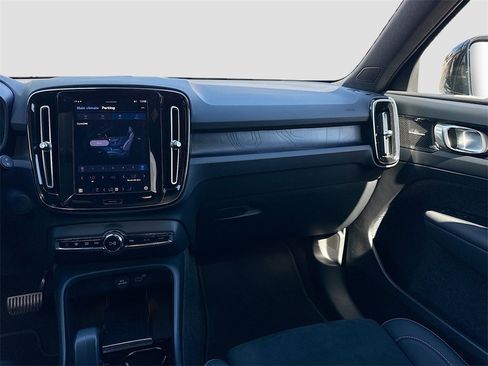Used 2023 Volvo XC40 Recharge Ultimate w/ Protection Package Premier image 25