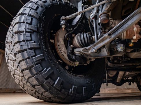 Used 2021 Chevrolet Silverado 2500 LTZ w/ LTZ Plus Package image 13