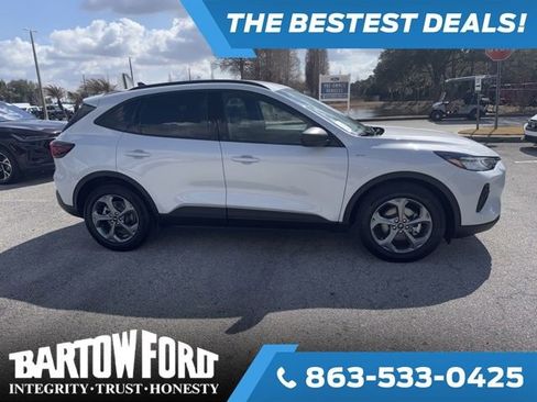 Used 2025 Ford Escape ST-Line w/ Tech Pack #1 image 4