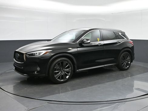 Used 2020 INFINITI QX50 Essential w/ Edition 30 Package image 3