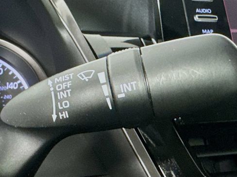 Used 2021 Toyota Camry SE FWD image 14