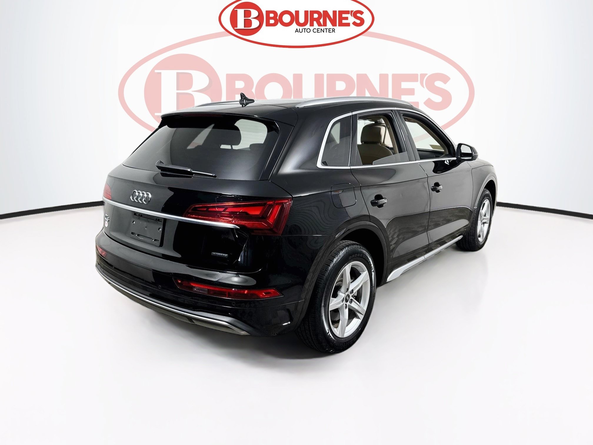 Used 2021 Audi Q5 2.0T Premium w/ Convenience Package AWD/4WD image 10