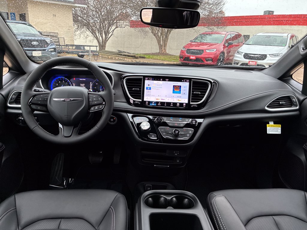 New 2026 Chrysler Pacifica Select AWD/4WD image 13
