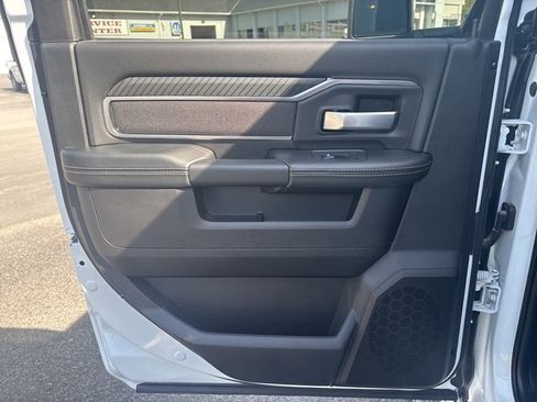 New 2025 RAM 2500 Big Horn AWD/4WD image 15