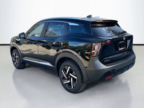 New 2026 Nissan Kicks SV image 6