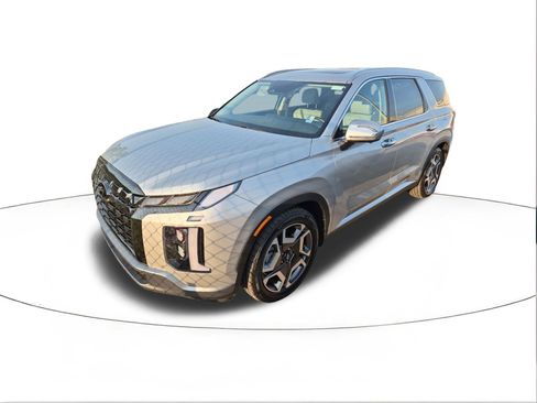 Used 2023 Hyundai Palisade SEL w/ Premium Package image 4