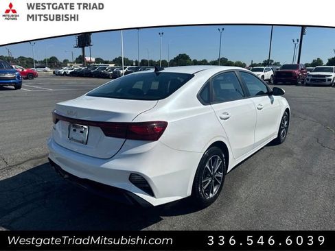 Used 2024 Kia Forte LXS FWD image 4