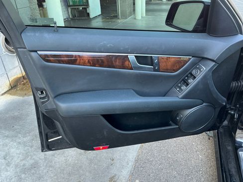 Used 2014 Mercedes-Benz C 250 Sedan image 13