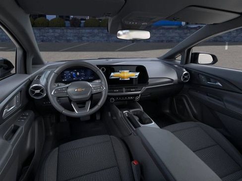 New 2026 Chevrolet Equinox EV LT image 16