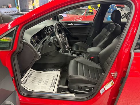Used 2019 Volkswagen Golf R 4-Door AWD/4WD image 8