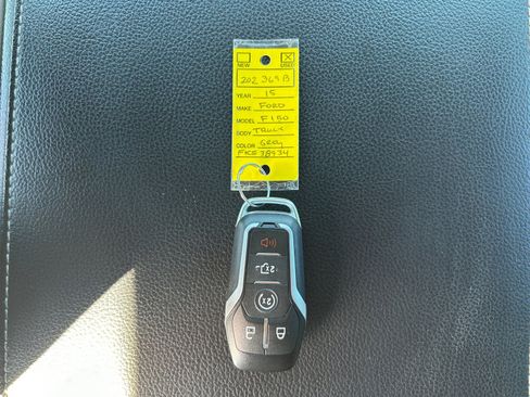 Used 2017 Ford F250 Lariat w/ Lariat Ultimate Package image 32