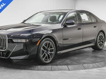 Used 2024 BMW 760i xDrive w/ Premium Package 2
