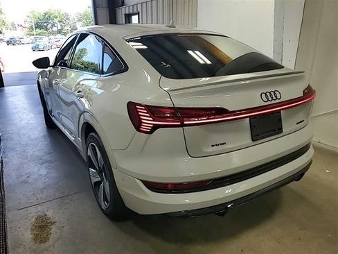 Used 2021 Audi e-tron Prestige w/ Prestige Package AWD/4WD image 13