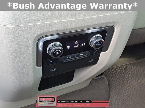 Used 2022 GMC Yukon XL Denali image 11