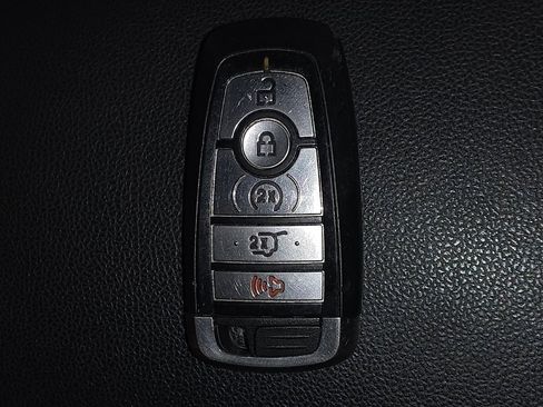 Used 2020 Ford Escape SEL FWD image 32