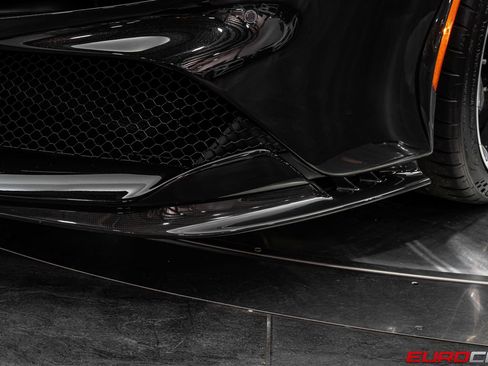 Used 2023 Ferrari SF90 Spider AWD/4WD image 18