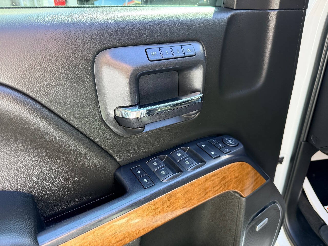 Used 2019 Chevrolet Silverado 3500 LTZ w/ LTZ Plus Package AWD/4WD image 18