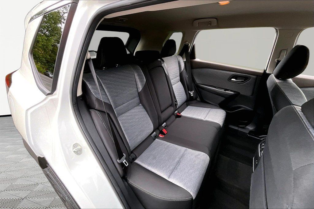Used 2023 Nissan Rogue SV AWD/4WD image 20