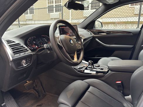 Used 2024 BMW X4 xDrive30i w/ Premium Package image 8
