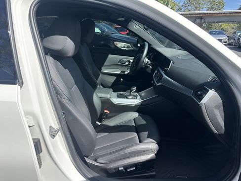 Used 2020 BMW 330i Sedan w/ M Sport Package RWD image 19