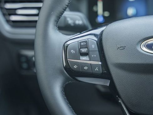 New 2026 Ford Escape SE image 36