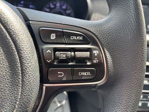 Used 2018 Kia Optima LX FWD image 34