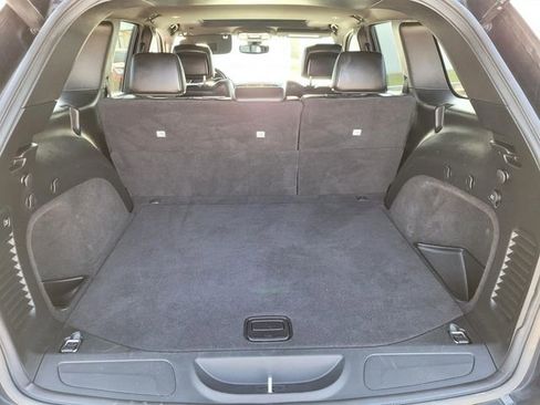 Used 2020 Jeep Grand Cherokee Limited image 14