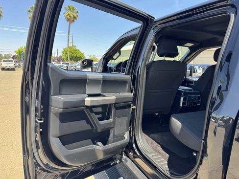Used 2017 Ford F150 XLT w/ Equipment Group 302A Luxury RWD image 21