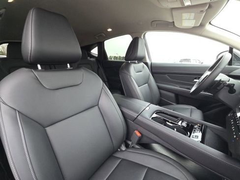 Used 2025 Nissan Murano SV image 19