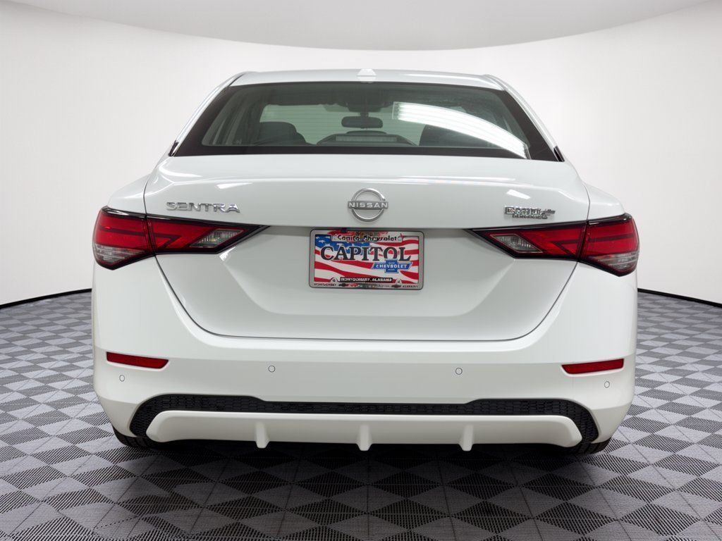 Used 2025 Nissan Sentra SV FWD image 11