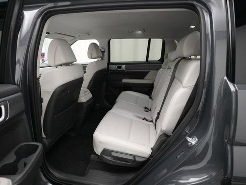 Used 2026 Hyundai Santa Fe SEL AWD/4WD image 16