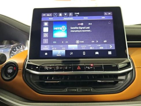 Certified 2024 Jeep Compass Limited image 21