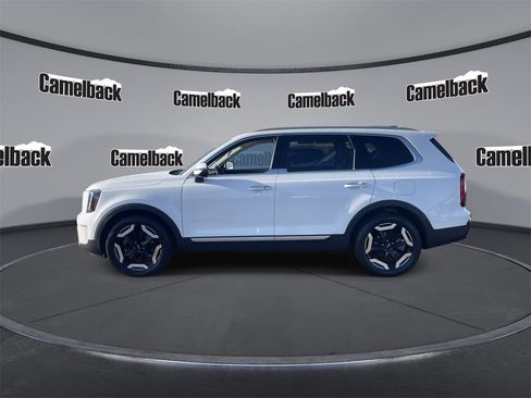 Used 2024 Kia Telluride S w/ S Sunroof Package image 4