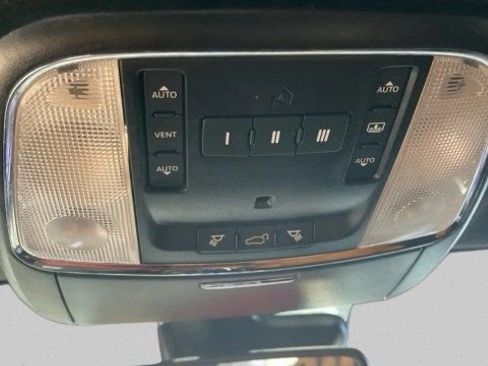 Used 2021 Jeep Grand Cherokee SRT w/ Trailer Tow Group IV AWD/4WD image 21